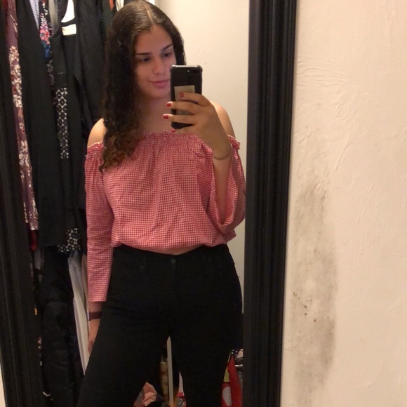 Meet your Posher, Lena - Picture 2 of 3